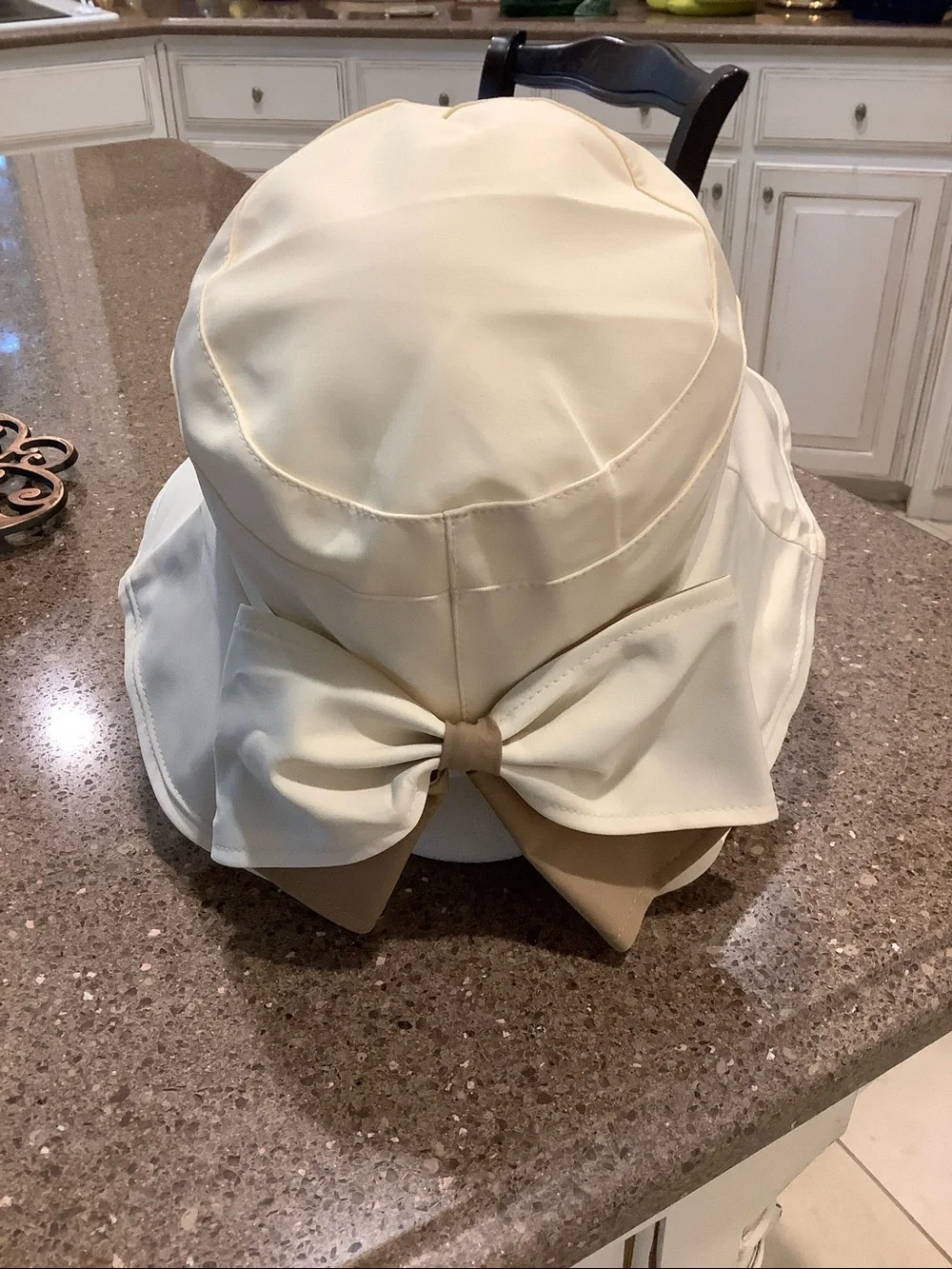 NWOT-bucket hat